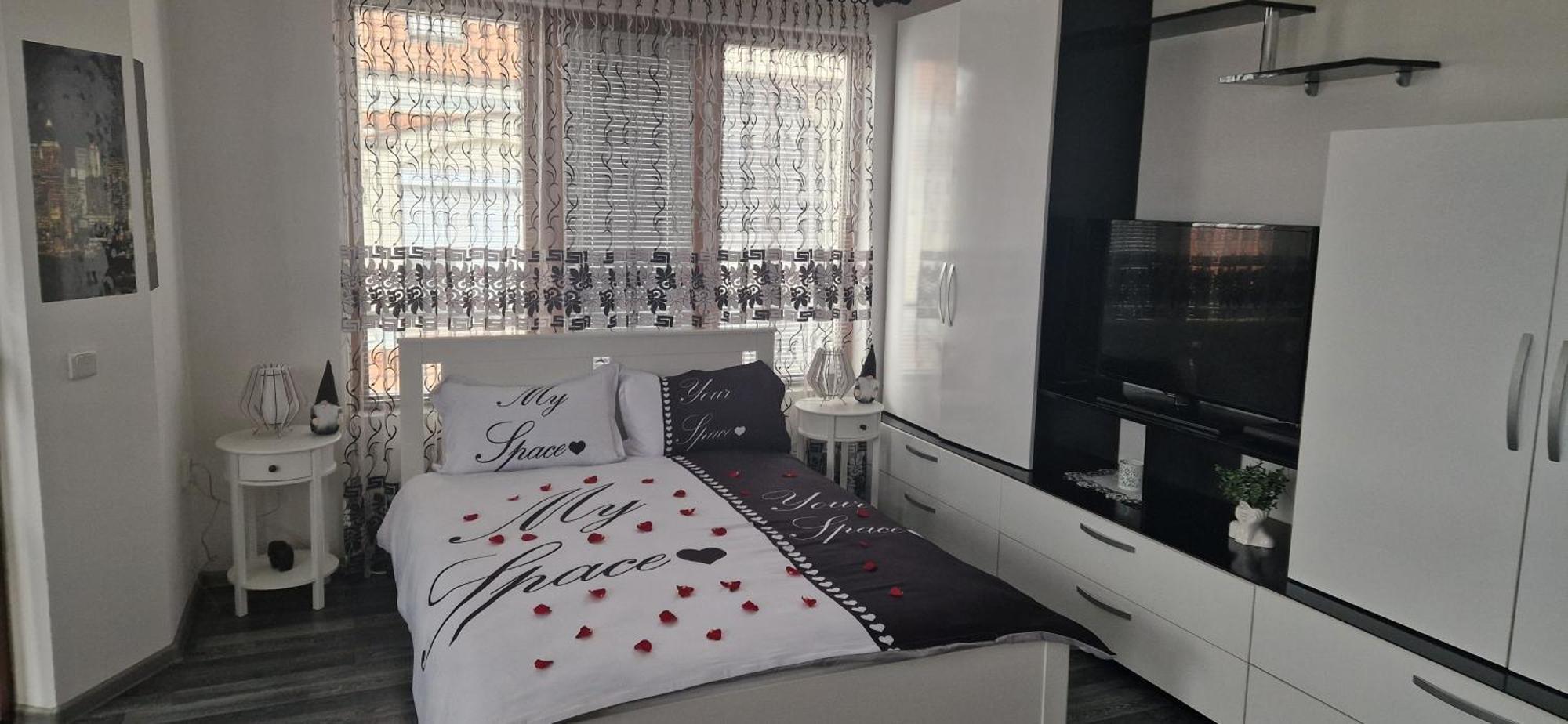 Black And White Apartment Karlovo Kültér fotó
